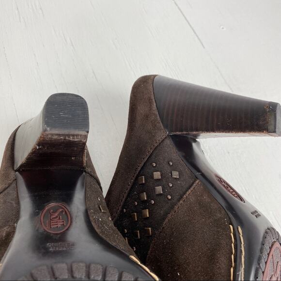 Sofft Suede Mule Size 9 M Brown Metal Studs - Picture 10 of 11
